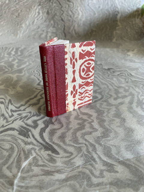 The Little Book of Hawaiian Flowers